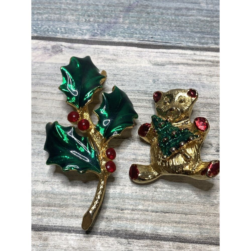 Lot Of 2  Teddy bear Holly Green‎ Enamel Rhinestone Goldtone Brooch Pin 1990s